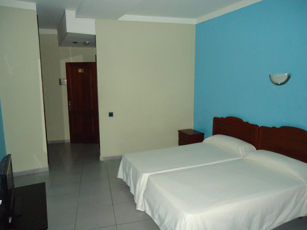 Villa Deportiva Galdar Bilik gambar