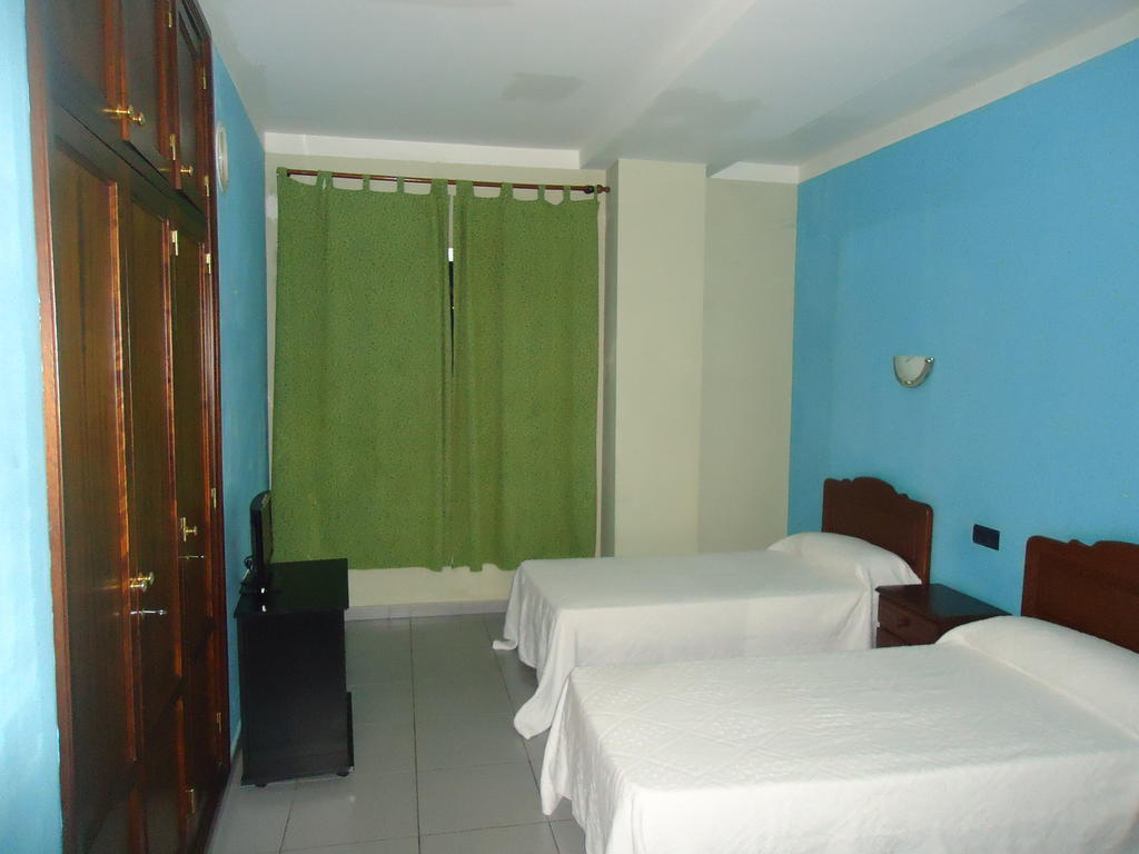 Villa Deportiva Galdar Bilik gambar